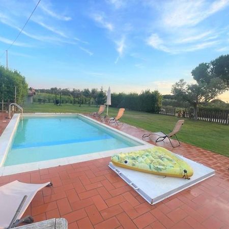 Agriturismo Donoratico Villa Luaran gambar